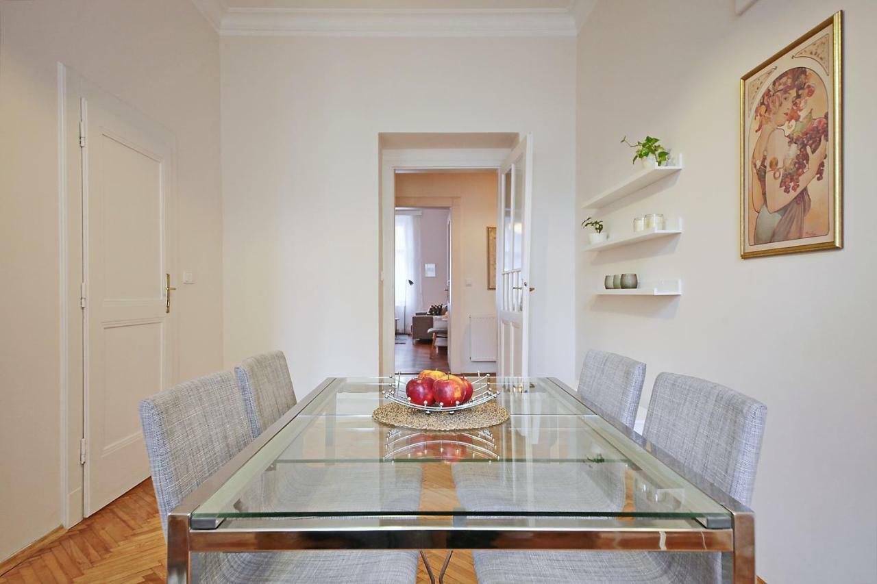 Apartment In The Heart Of Praha Exteriér fotografie