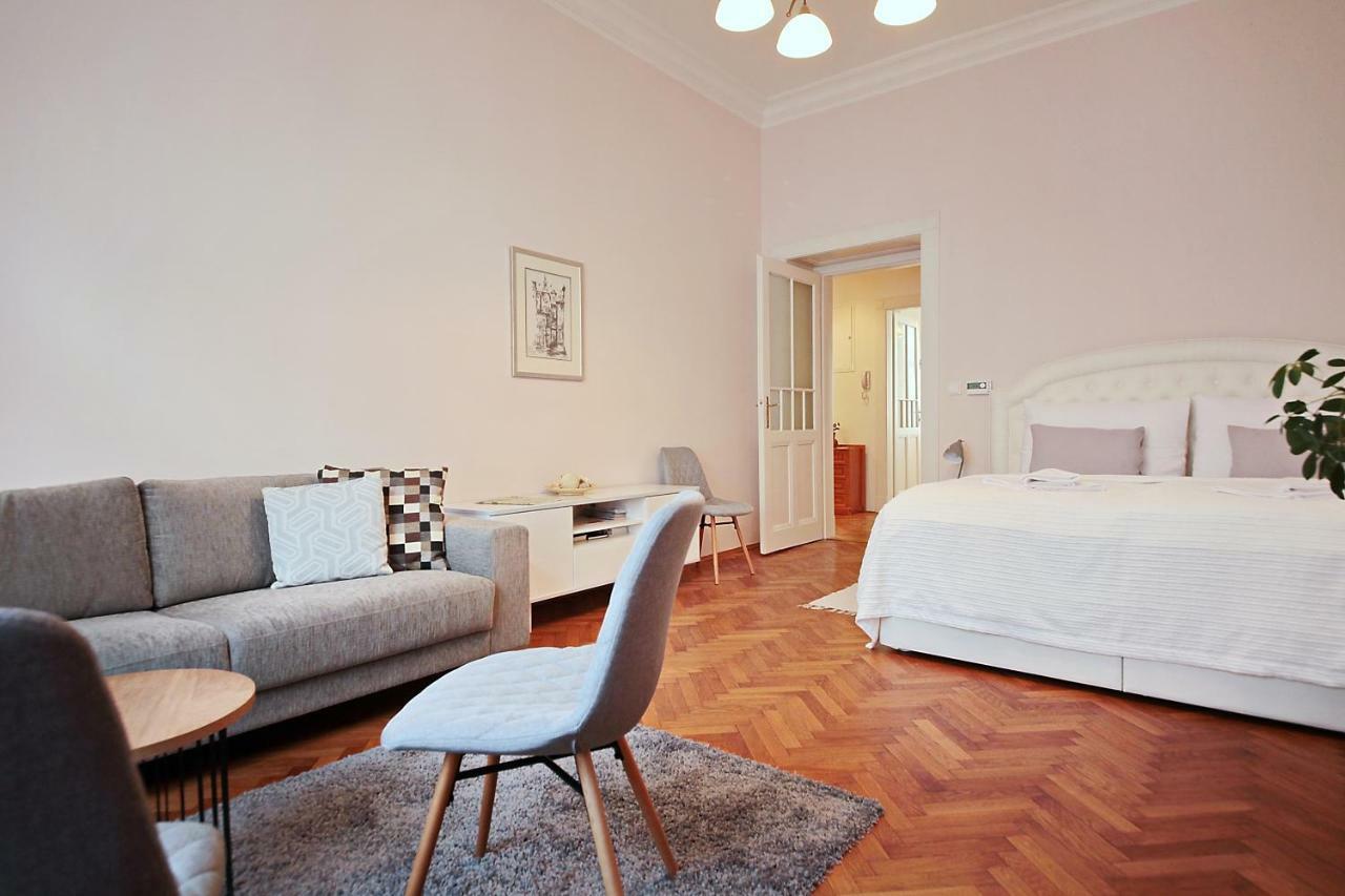 Apartment In The Heart Of Praha Exteriér fotografie